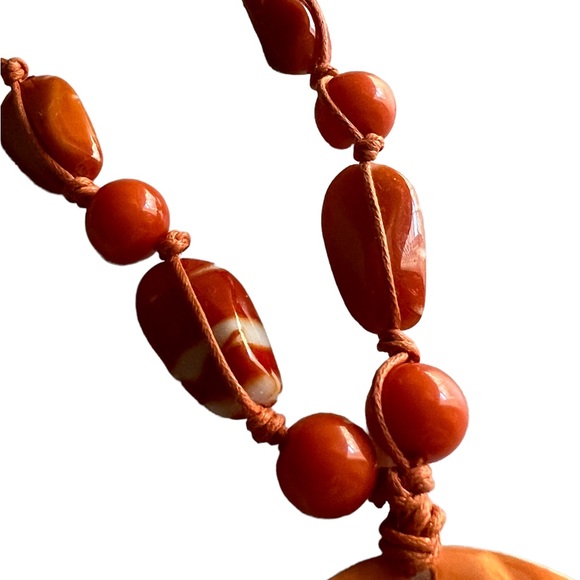 VINTAGE orange Beaded Necklace with Mother of Pearl Shell 8” - Picture 9 of 12